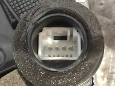 Second-hand car spare part front right central locking system for lexus is 300h oem iam references   