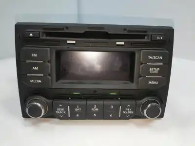 İkinci el araba yedek parçası Ses Sistemi / Radyo Cd için KIA RIO 1.2 CAT OEM IAM referansları AM100IHEE  961701W7400CA
