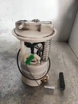 Peça sobressalente para automóvel em segunda mão BOMBA DE COMBUSTIVEL por RENAULT CLIO III  Referências OEM IAM 09746859900  8200263038A