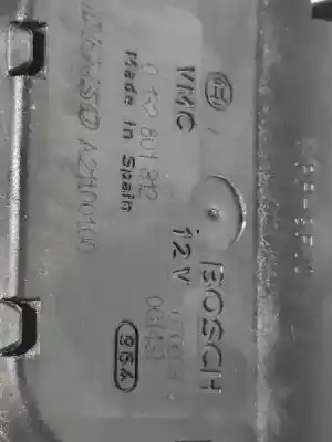 Peça sobressalente para automóvel em segunda mão motor de abertura da comporta de sofagem por lancia thesis (115) 3.0 v6 24v cae emblema referências oem iam 0132801312  