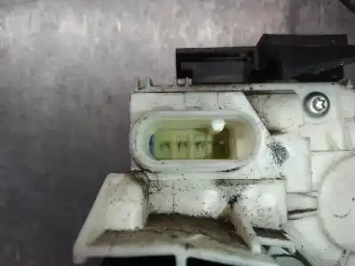 Second-hand car spare part rear left central locking system for dodge caliber (pm) 2.0 se oem iam references 04589415ae  d1037