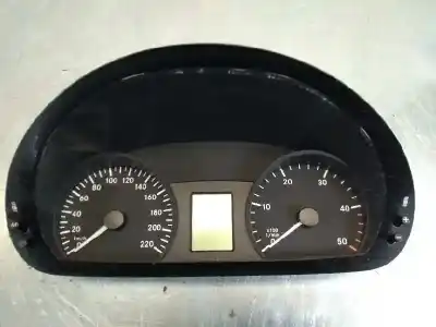 Pièce détachée automobile d'occasion COMPTEUR DE VITESSE TABLEAU DE BORD pour MERCEDES VITO (W639) BASIC, COMBI  Références OEM IAM A6394465921  102681065