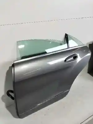 Recambio de automóvil de segunda mano de puerta trasera izquierda para mercedes clase cls (w218) cls 350 cdi be (218.323) referencias oem iam 218730110564  