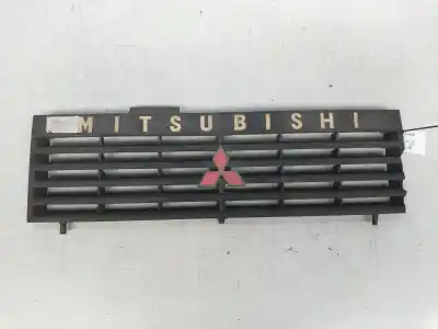 Автозапчасти б/у передняя решетка за MITSUBISHI MONTERO (L040) 2300 TD ссылки OEM IAM    Автозапчасти б/у передняя решетка за MITSUBISHI MONTERO (L040) 2300 TD ссылки OEM IAM