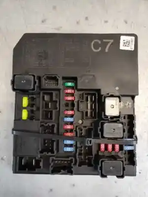 Pièce détachée automobile d'occasion BOÎTES À FUSIBLES pour NISSAN QASHQAI (J10)  Références OEM IAM 284B71KB0B  C7 D807