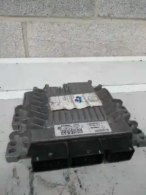Peça sobressalente para automóvel em segunda mão Centralina De Motor Uce por RENAULT SCENIC II 1.5 dCi Diesel Referências OEM IAM S122326113A 8200807626 SID301 8200804775