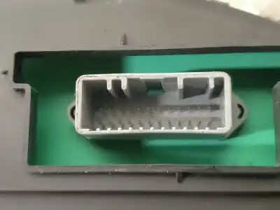 Peça sobressalente para automóvel em segunda mão quadrante por renault clio iii confort dynamique referências oem iam 8200628775h  lcma023073