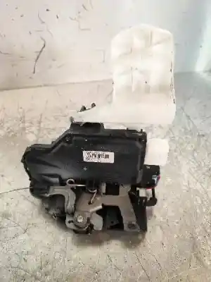 Автозапчастина б/у передній правий центральний замок для volkswagen caddy ka/kb (2c) kasten посилання на oem iam 3d1837016  