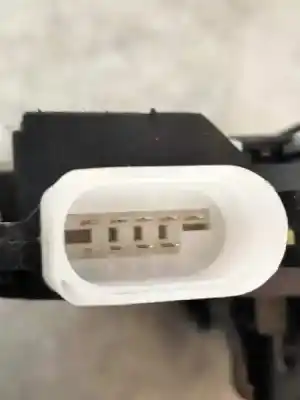 Автозапчастина б/у передній правий центральний замок для volkswagen caddy ka/kb (2c) kasten посилання на oem iam 3d1837016  