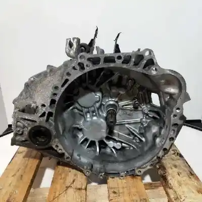 Piesă de schimb auto la mâna a doua cutie de viteze pentru toyota auris luna referințe oem iam 