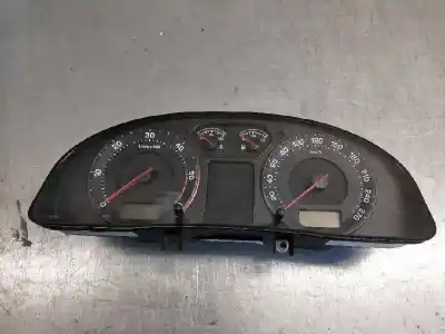 Автозапчастина б/у панель інструментів для SKODA SUPERB (3U4) 1.9 TDI Посилання на OEM IAM 110080116003  3U0920810A