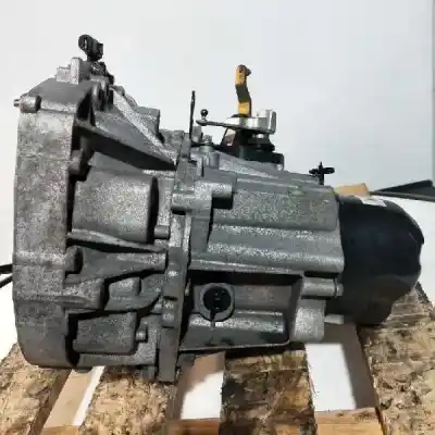 Автозапчастина б/у коробка передач для renault modus base authentique посилання на oem iam jh3128  s057143