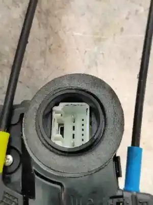 Second-hand car spare part rear left central locking system for toyota auris active oem iam references   