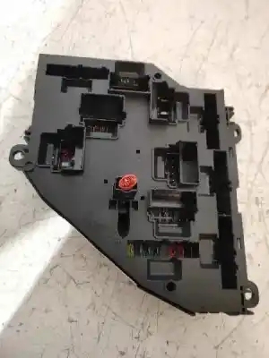 Peça sobressalente para automóvel em segunda mão caixa de fusíveis e relés por bmw serie 5 lim. (f10) 520d referências oem iam 92642302