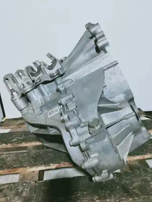 Pezzo di ricambio per auto di seconda mano riduttore per mazda 3 lim. (bl) luxury riferimenti oem iam d6040 sth0419123 ed fa 6v d20d2 a47fa48f