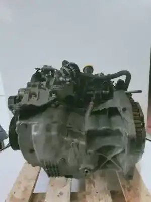 Second-hand car spare part complete engine for renault clio iii authentique oem iam references k9k6770  d024449