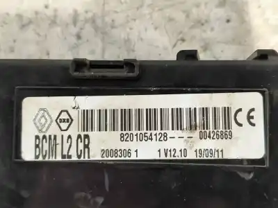 Second-hand car spare part electronic module for renault clio iii authentique oem iam references 8201054128 bcml2cr 2008306 21669390 00426869