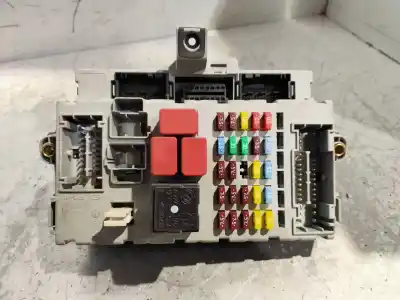Pezzo di ricambio per auto di seconda mano scatola relè/fusibili per lancia musa (184) platino riferimenti oem iam 406626  