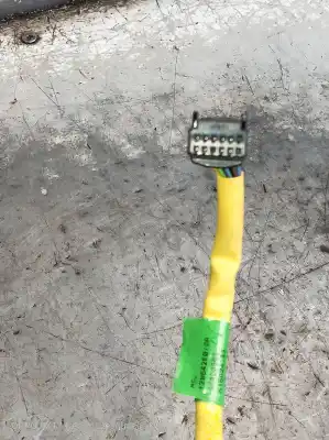 Peça sobressalente para automóvel em segunda mão espelho retrovisor esquerdo por renault captur helly hansen referências oem iam   