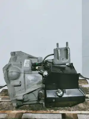 Автозапчастина б/у коробка передач для ford fiesta (ccn) trend посилання на oem iam 8a6r7002jj 000947 t6ta1 270614