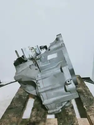 Автозапчастина б/у коробка передач для mazda cx-7 (er) active посилання на oem iam a0700974  