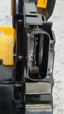 Second-hand car spare part front right central locking system for kia cee´d x-tech oem iam references 81320a2410  