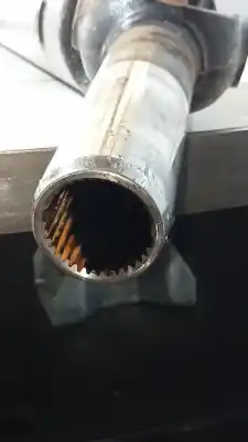 Автозапчастина б/у центр трансмісії для nissan navara pick-up (d40m) 2.5 dci diesel cat посилання на oem iam   