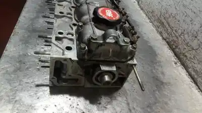 Pièce détachée automobile d'occasion culasse du moteur pour renault 25 (b29) 2.1 diesel références oem iam j8s706  j8sg706