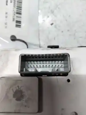 Second-hand car spare part multifunction display for renault clio iii authentique oem iam references 280348139r  