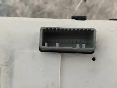 Second-hand car spare part multifunction display for renault clio iii authentique oem iam references 280348139ra  281199474