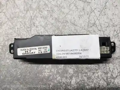 Second-hand car spare part multifunction display for chevrolet lacetti se oem iam references 96812053  8k200363