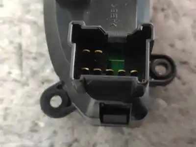 Second-hand car spare part multifunction display for kia magentis 2.0 crdi oem iam references 945102g100  945102g200