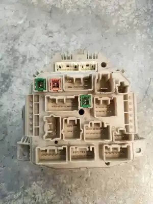 Peça sobressalente para automóvel em segunda mão quadrante por peugeot 107 urban referências oem iam 838000h133a  564100u 91709103