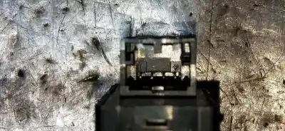 Second-hand car spare part left front power window switch for audi a3 (8v) ambiente oem iam references 8v0959851a  