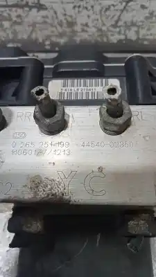 Peça sobressalente para automóvel em segunda mão abs por toyota auris active referências oem iam 0265251199  4454002350