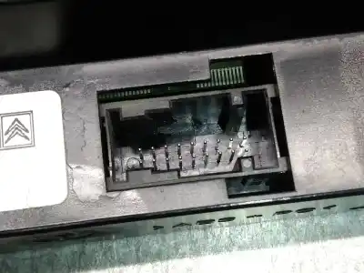 Pièce détachée automobile d'occasion écran multifonctions pour peugeot 607 (s1) básico références oem iam 96312345zl00  s110661002