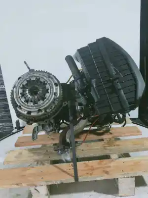 Second-hand car spare part COMPLETE ENGINE for RENAULT CLIO III  OEM IAM references D4FD740  F418957