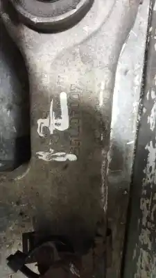 Автозапчастина б/у передній лівий нижний рычаг підвіски для audi a4 b5 avant (8d5) 2.5 tdi посилання на oem iam 4d0407155p  