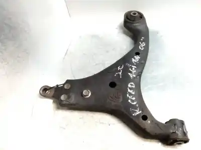 Second-hand car spare part front left lower suspension arm for kia cee´d 1.6 cat oem iam references   