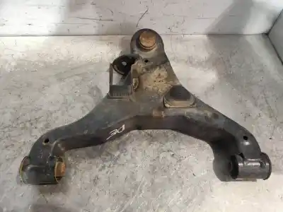 Автозапчастина б/у передній правий нижний рычаг підвіски для nissan navara pick-up (d40m) doble cab se 4x4 посилання на oem iam 