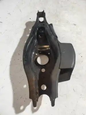 Recambio de automóvil de segunda mano de brazo suspension inferior trasero derecho para toyota auris 1.8 16v (híbrido) referencias oem iam   