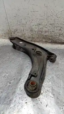Piesă de schimb auto la mâna a doua braț suspensie inferior dreapta fațã pentru toyota yaris (ksp9/scp9/nlp9) básico referințe oem iam   