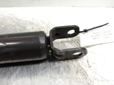 Second-hand car spare part rear shock absorber for kia cee´d drive oem iam references 55300a2010  