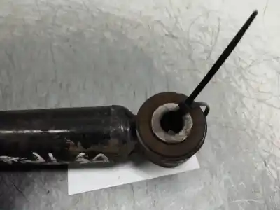 Автозапчасти б/у задний амортизатор за nissan navara pick-up (d40m) 2.5 dci diesel cat ссылки oem iam   