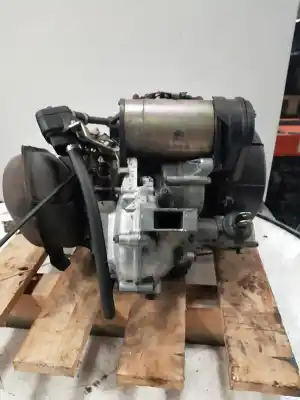 Pièce détachée automobile d'occasion moteur complet pour piaggio (vespa) vespacar tm  références oem iam 2tatm2m  