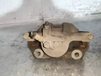 Автозапчастина б/у передній правий гальмівний супорт для lexus is200 (ds2/is2) 220d посилання на oem iam   