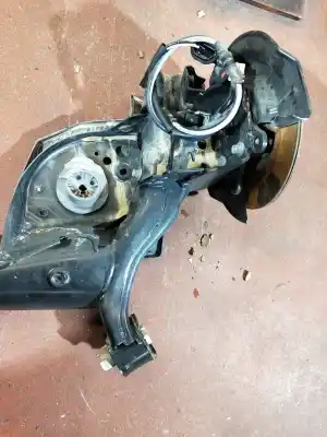 Peça sobressalente para automóvel em segunda mão charrió / suporte de eixo de trás por mazda 3 berlina (bp) evolution referências oem iam   