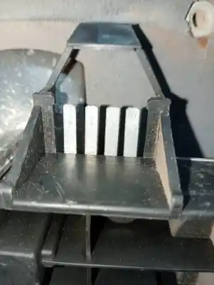 Peça sobressalente para automóvel em segunda mão farolim interior traseiro direito por land rover range rover (lp) dse (100kw) referências oem iam   