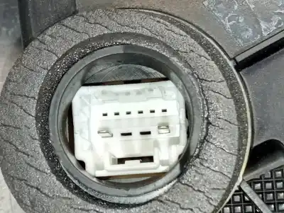 Second-hand car spare part front right central locking system for toyota corolla (e12) 2.0 d-4d linea luna berlina oem iam references   