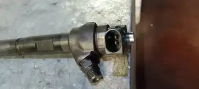 Peça sobressalente para automóvel em segunda mão injetor por skoda octavia combi (5e5) ambition referências oem iam 0445110475  